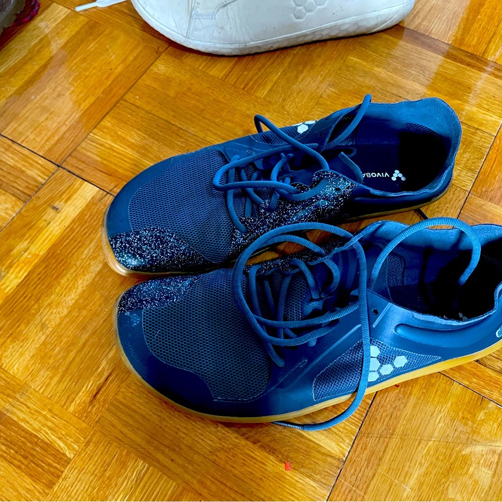 Vivo barefoot sneaker